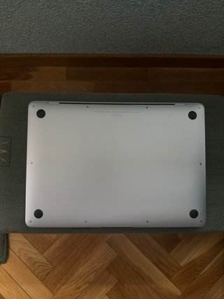 MacBook Air 13” 2019 - i5 8/128