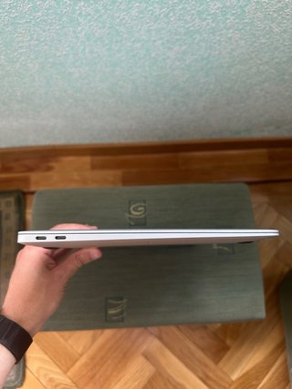 MacBook Air 13” 2019 - i5 8/128