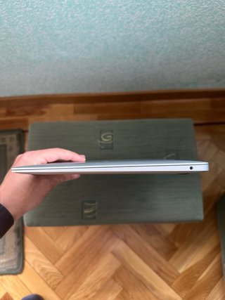 MacBook Air 13” 2019 - i5 8/128