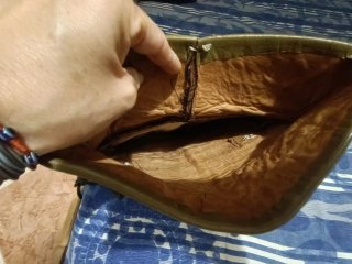 Bolso de piel bordado