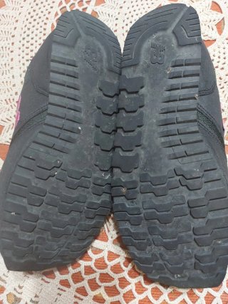 Zapatillas New Balance Mujer Negras y Rosas