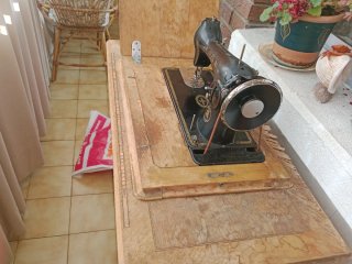 Antigua Máquina de Coser Alfa España