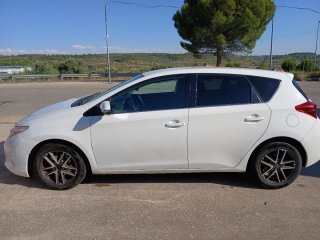 Toyota Auris 2014