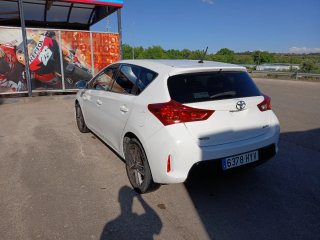 Toyota Auris 2014