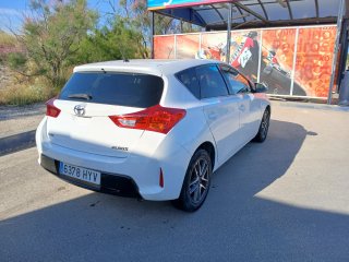 Toyota Auris 2014
