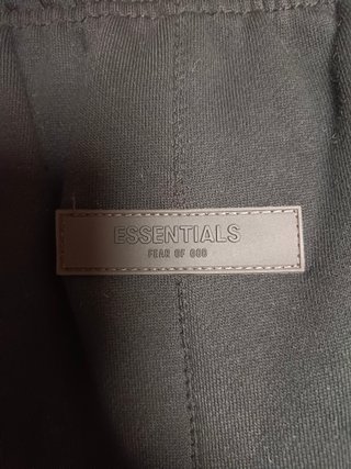 Conjunto Essentials Negro Verano