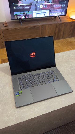 ASUS ROG Zephyrus G16 Intel Ultra 9 RTX 4070 2TB