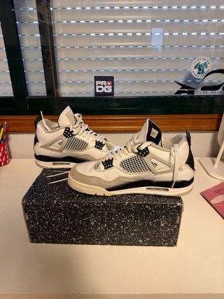 Tenis Jordan 4 Military