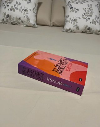 Esnob Elisabeth Benavent