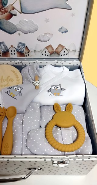 Canastilla Regalo Bebé Deluxe. Mi Mini Valisette