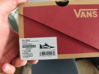 Vans Knu Skool Negras y Blancas 35