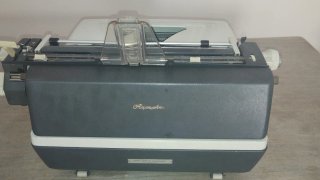 Máquina de escribir Olympia SGE 40