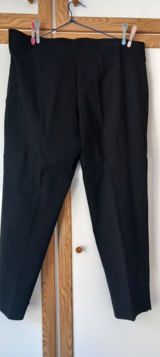 Pantalón pitillo negro