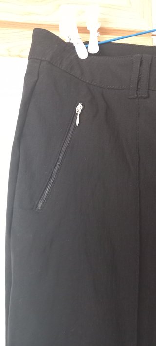 Pantalón pitillo negro