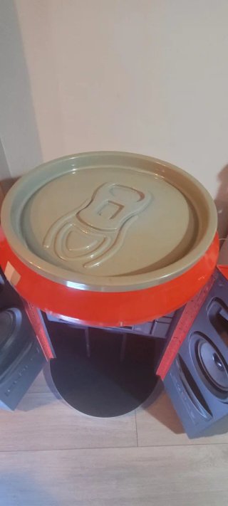 Cadena de música Lata Coca Cola