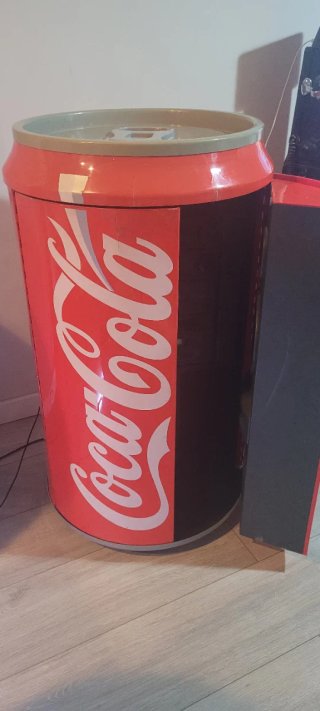 Cadena de música Lata Coca Cola