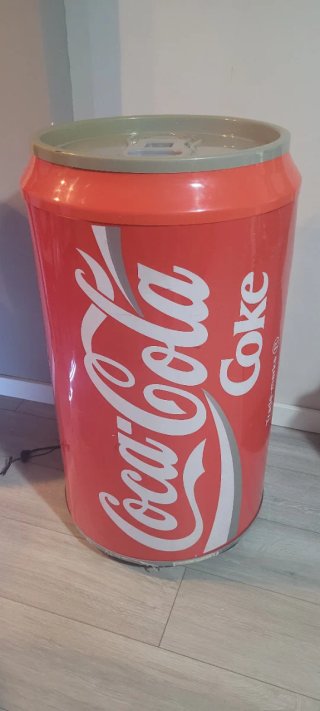 Cadena de música Lata Coca Cola