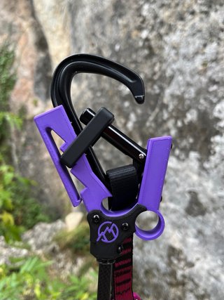 Pértiga escalada morada