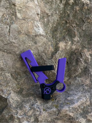 Pértiga escalada morada