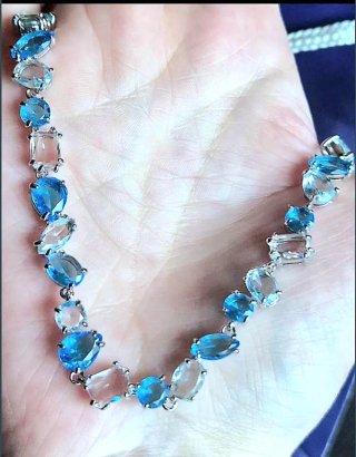 Colar Swarovski Gema Azul Prateado
