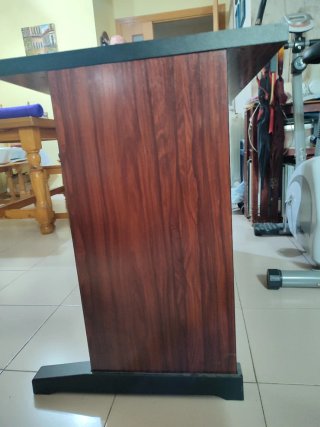 Mesa de escritorio madera y metal