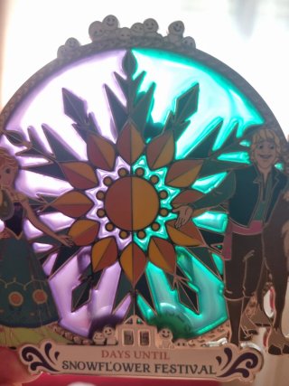 Pin Disneyland World Of Frozen Jumbo