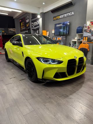 BMW m4 Competition Xdrive M Race Track