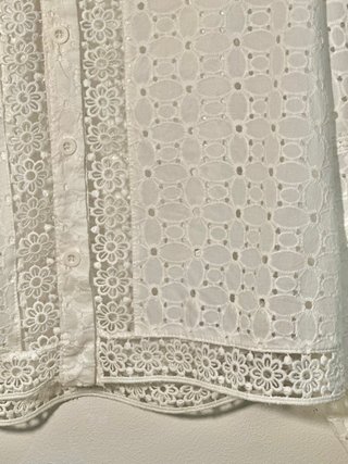 Blusa blanca bordada