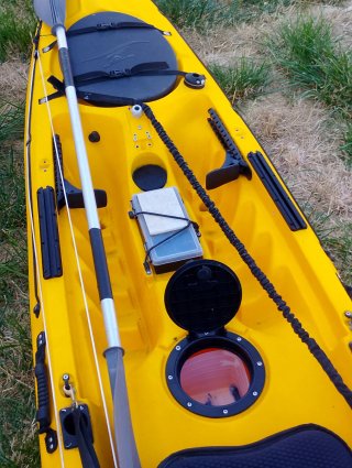 Kayak giallo per la pesca