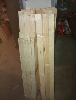 Listones de madera de pino
