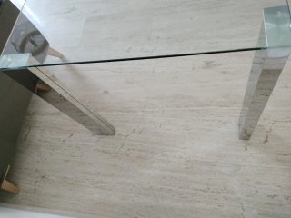 Mesa cristal templado y patas metálicas
