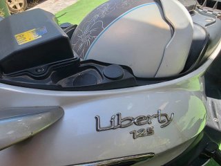 Piaggio Liberty 125 Blanca 18.000 km ITV en Vigor