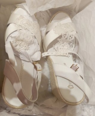 Sandalias cuña novia encaje