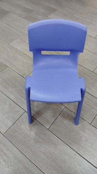 22 Sillas de plástico para niños