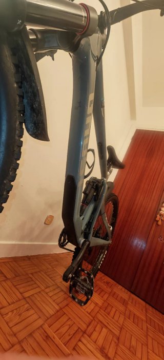 Bicicleta Ghost am pro de enduro trail