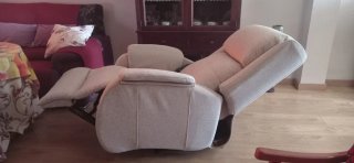 Dos sillones de tela grises