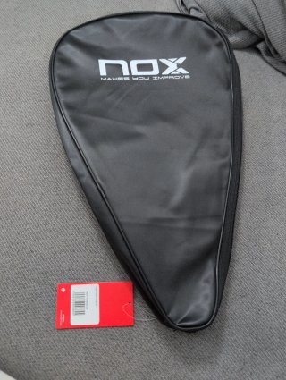 Pala de pádel NOX AT10 Pro cup hard 2026