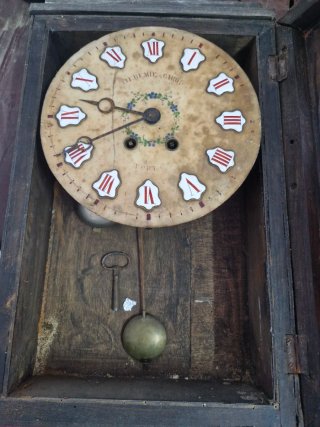 Reloj de pared antiguo