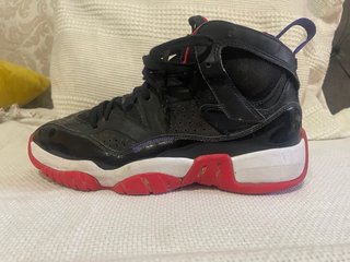 Zapatillas Jordan Jumpman Negras y Rojas