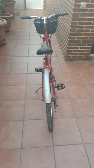 Bicicleta Paseo Roja con Cesta