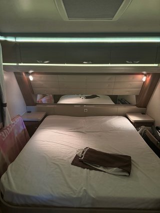 Caravana Hobby Premium 645