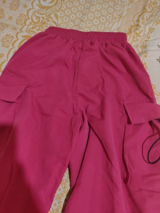 Pantaloni cargo sportivi fucsia