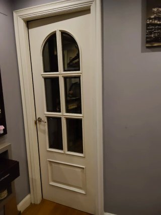 Puertas lacadas en blanco ciegas y acristaladas