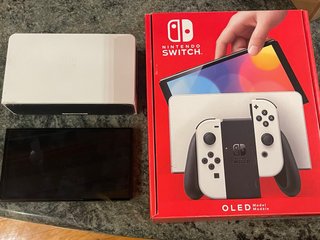 Nintendo Switch OLED Bianca e Nera