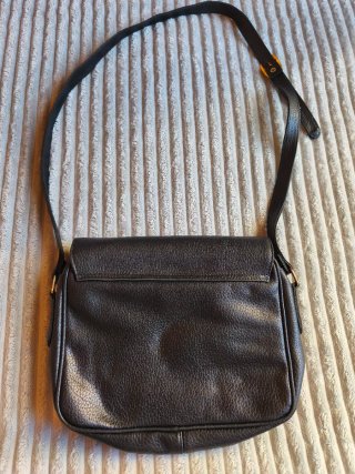 Bolso Vintage Negro Logo Dorado