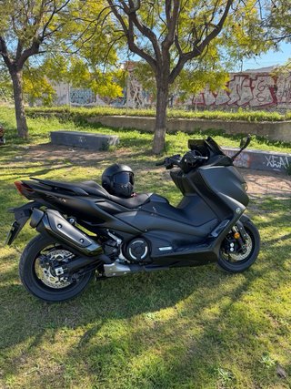 Yamaha Tmax 560 (6000km)