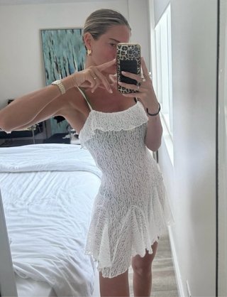 Vestido encaje godets