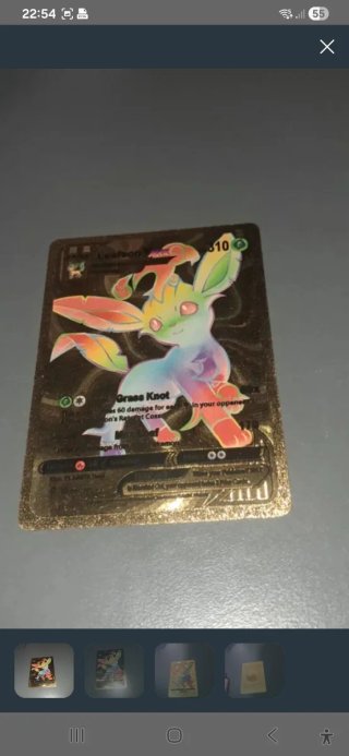 Carta Pokémon Leafeon VMAX Dorada