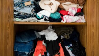 Consegna di Abbigliamento Uomo Variegato