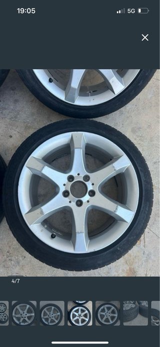 Llanta Mercedes